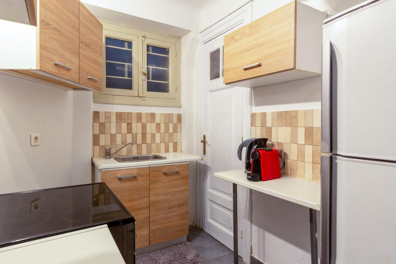 Central Apartment In The Heart Of Historic Center Atenas Exterior foto